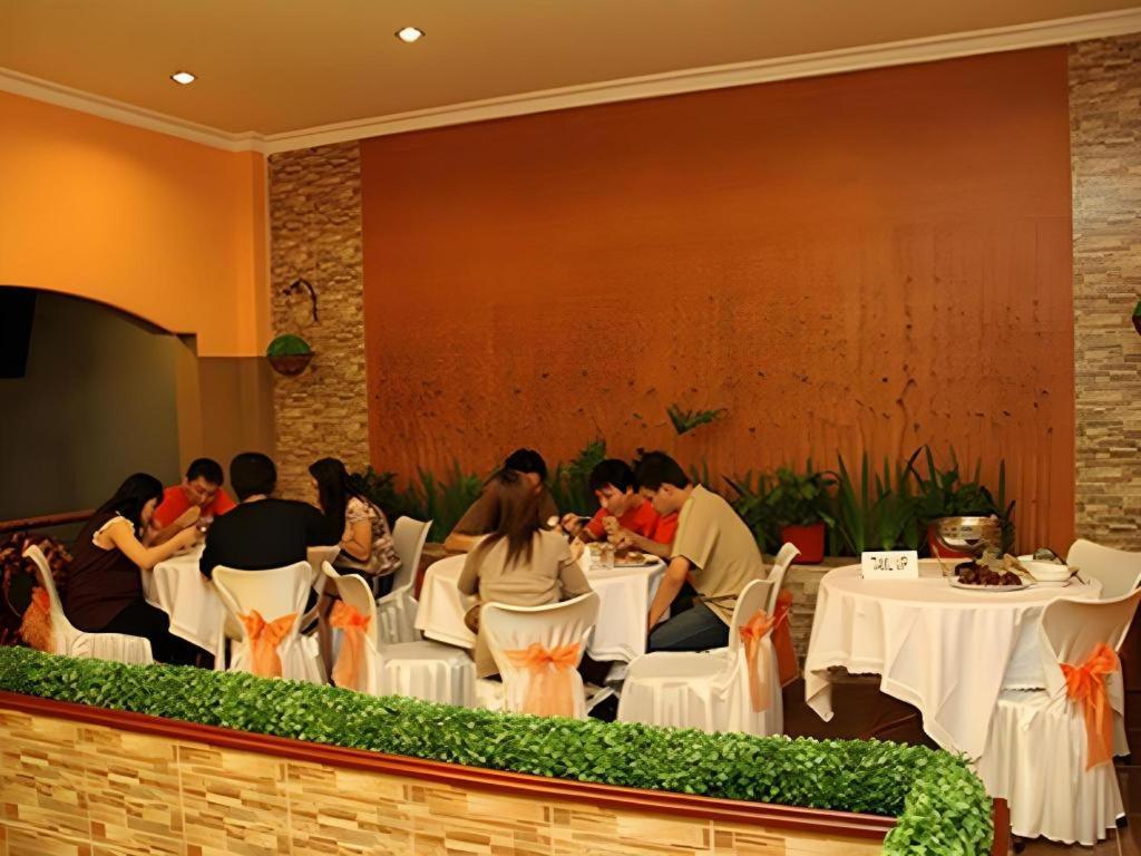 Blitar Patria Palace Hotel מראה חיצוני תמונה