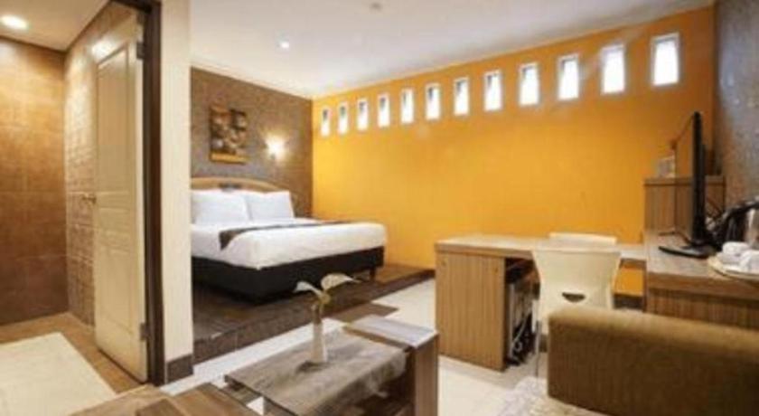 Blitar Patria Palace Hotel מראה חיצוני תמונה