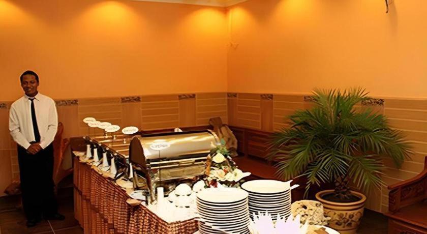 Blitar Patria Palace Hotel מראה חיצוני תמונה