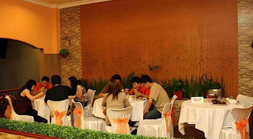Blitar Patria Palace Hotel מראה חיצוני תמונה