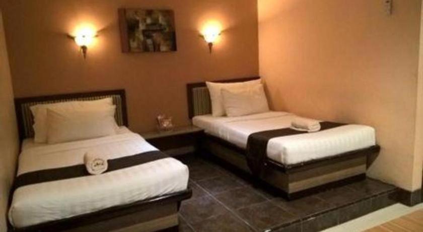 Blitar Patria Palace Hotel מראה חיצוני תמונה