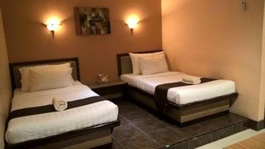 Blitar Patria Palace Hotel מראה חיצוני תמונה