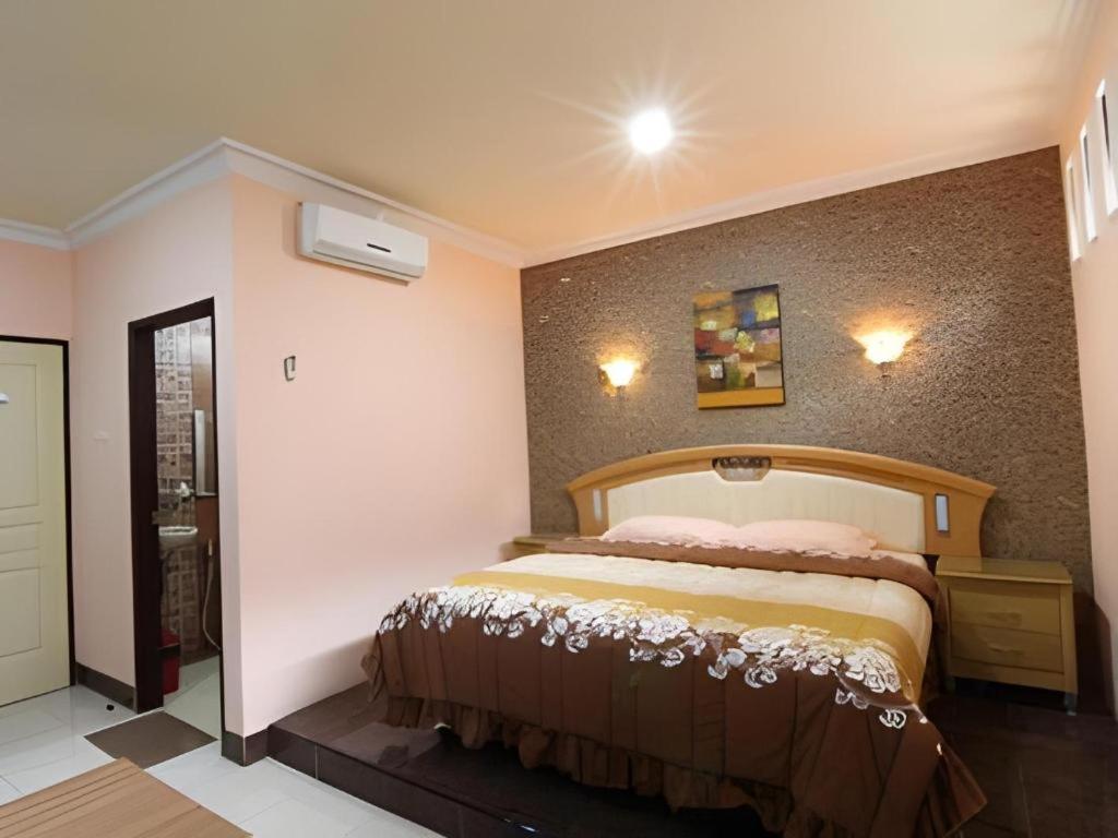Blitar Patria Palace Hotel מראה חיצוני תמונה