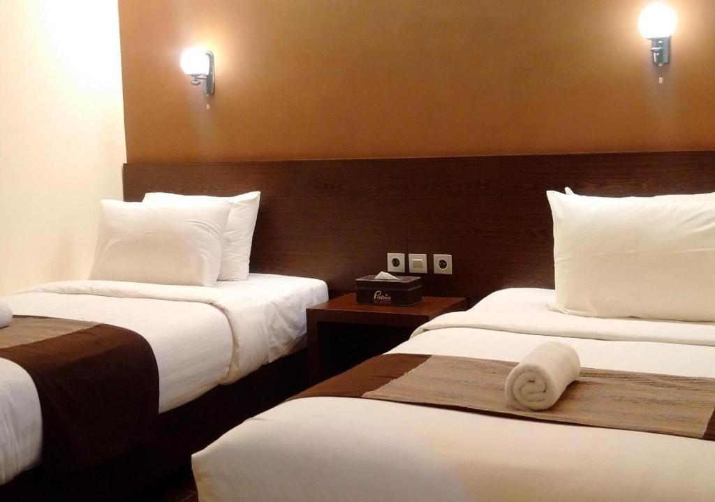 Blitar Patria Palace Hotel מראה חיצוני תמונה