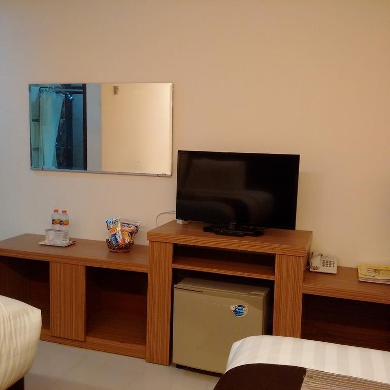 Blitar Patria Palace Hotel מראה חיצוני תמונה